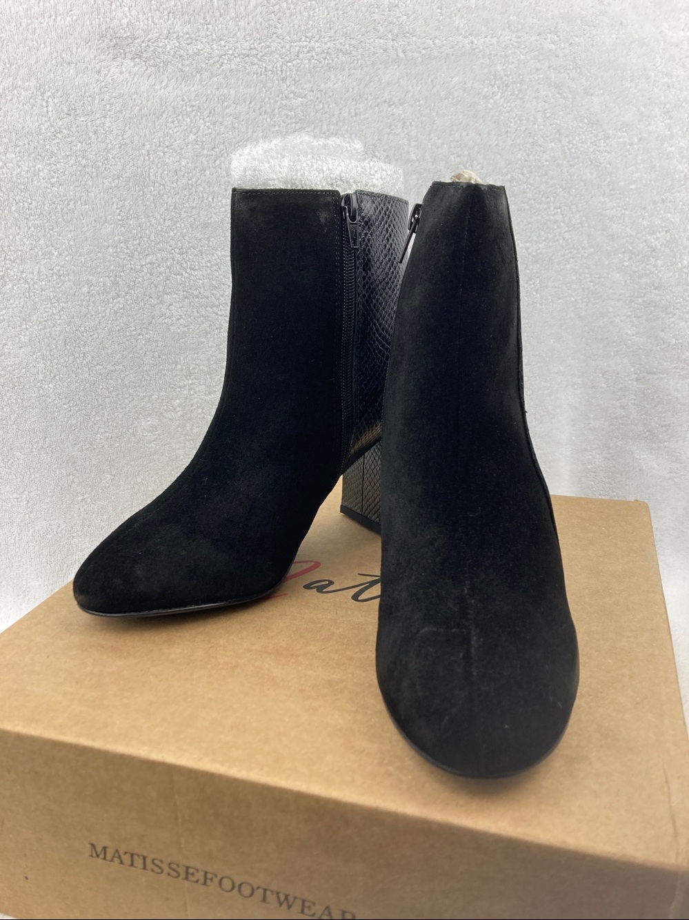 Matisse Women’s Black Suede/Smooth/Snake Print Leather Booties sz 7 NIB